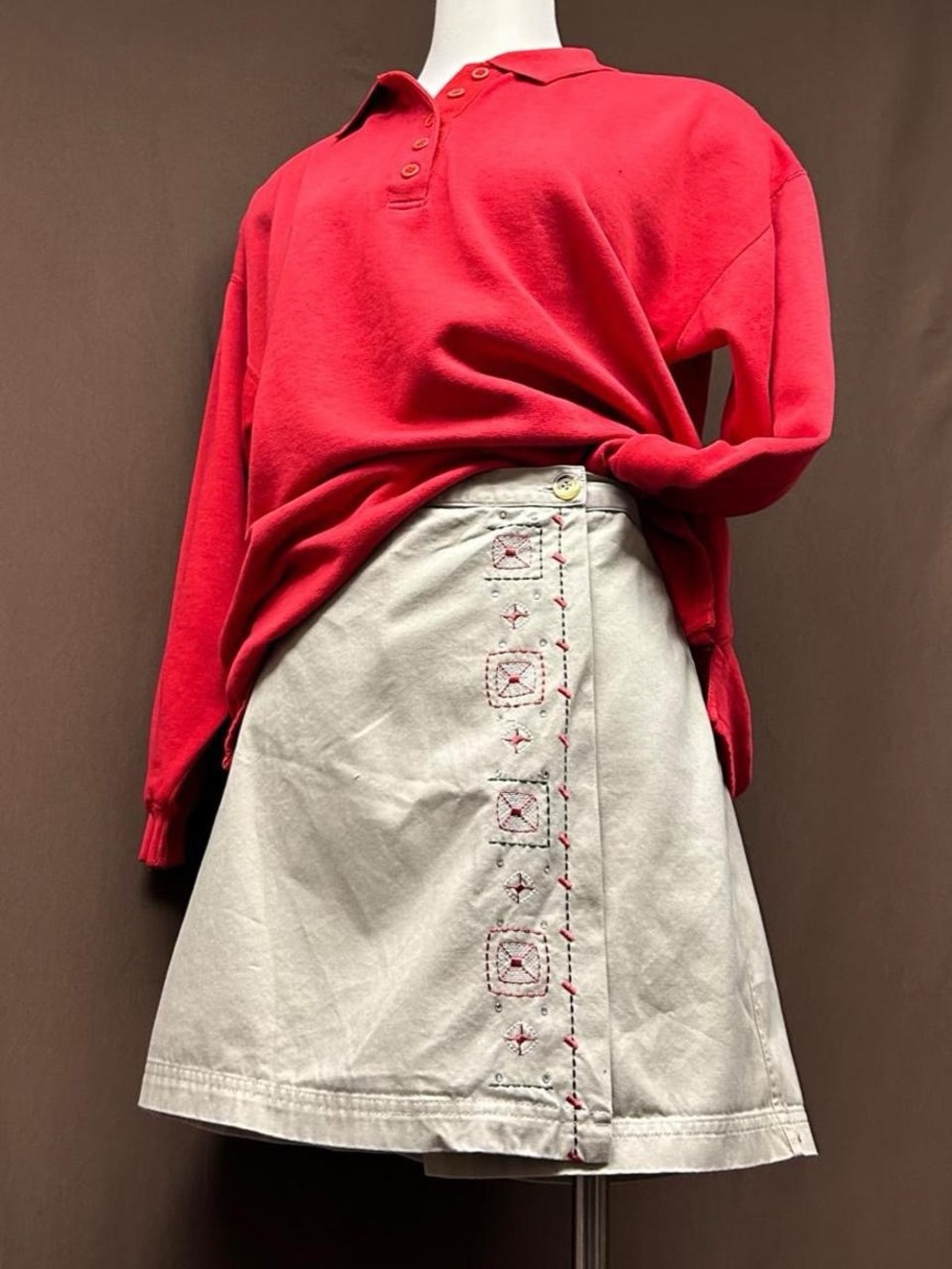 Vtg cream wrap skirt a-line embroidered mini